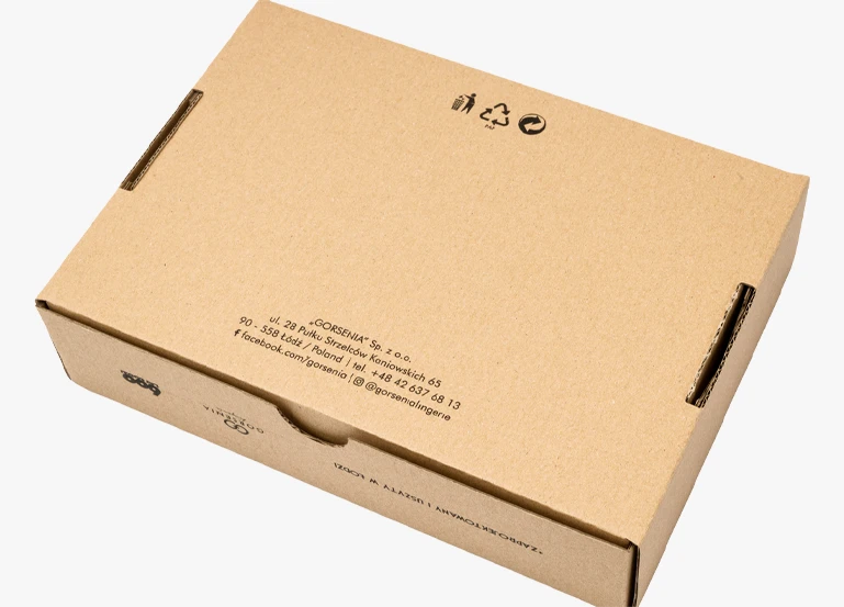 pudełko wysyłkowe z nadrukiem dane kontaktowe oznaczenia ekologiczny karton oryginalny nadruk